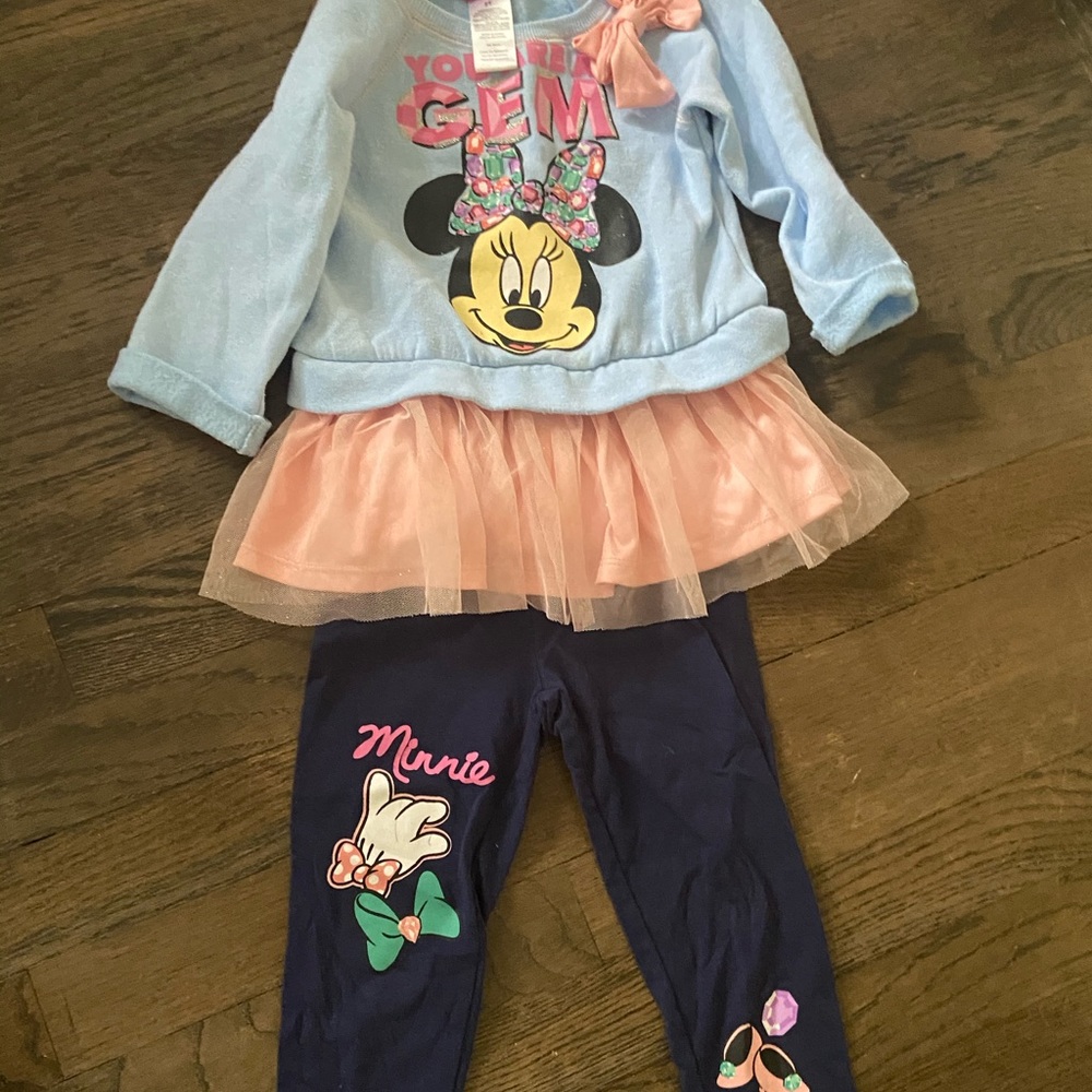 Disney Outfit 2T